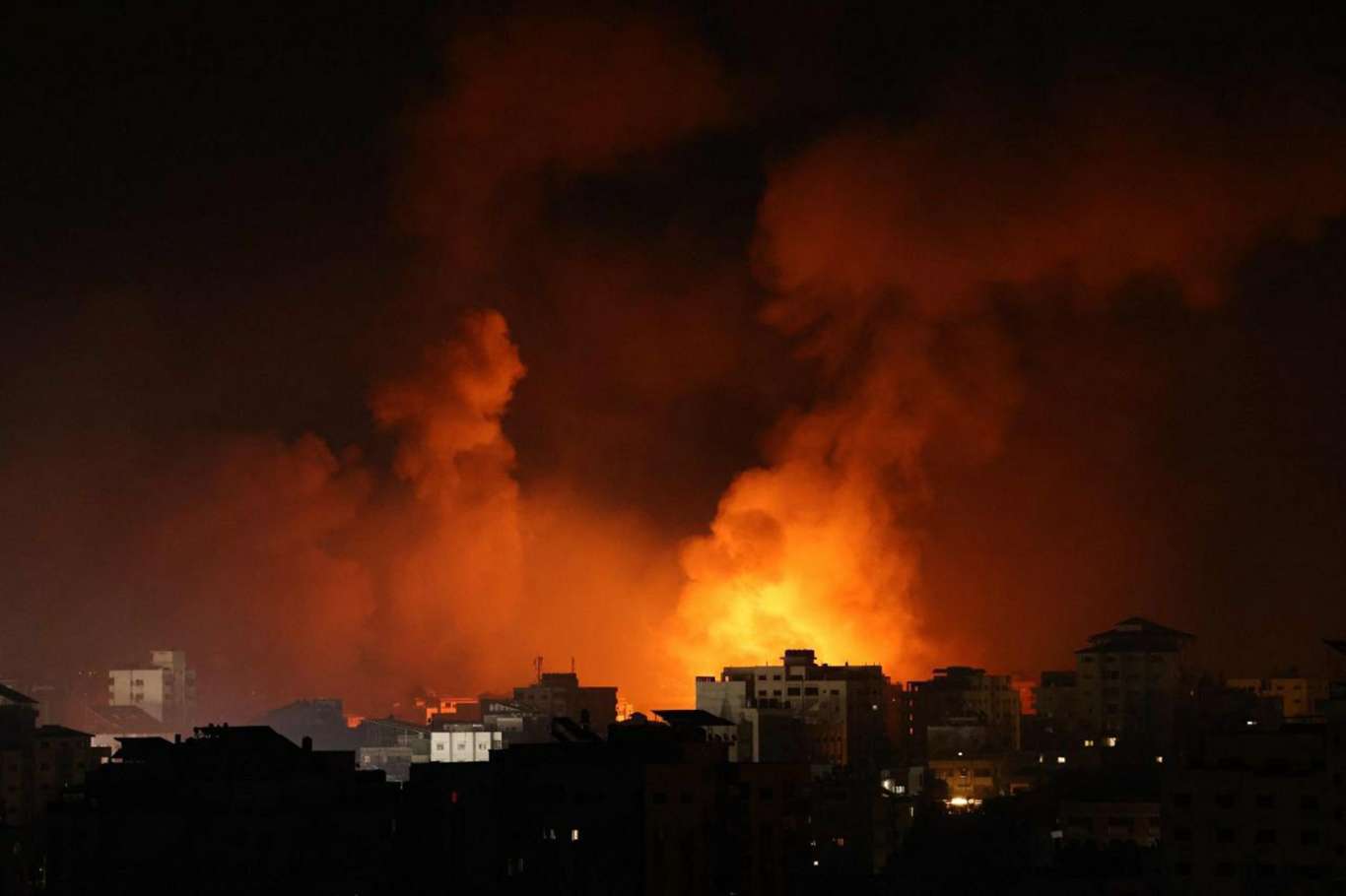 Siyonist işgal rejimi Gazze'ye hava saldırısı düzenledi